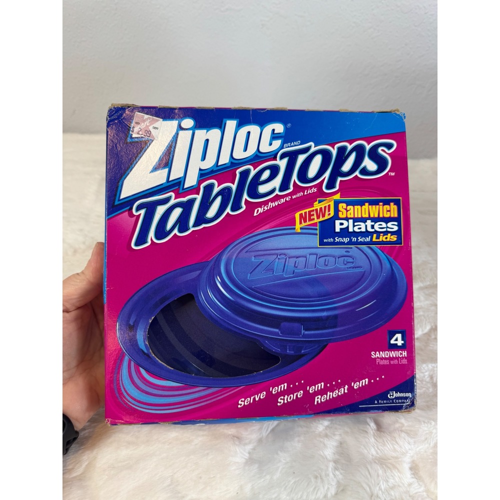 Vintage 2001 Ziploc TableTops Sandwich Plates with Lids Blue 4 Count